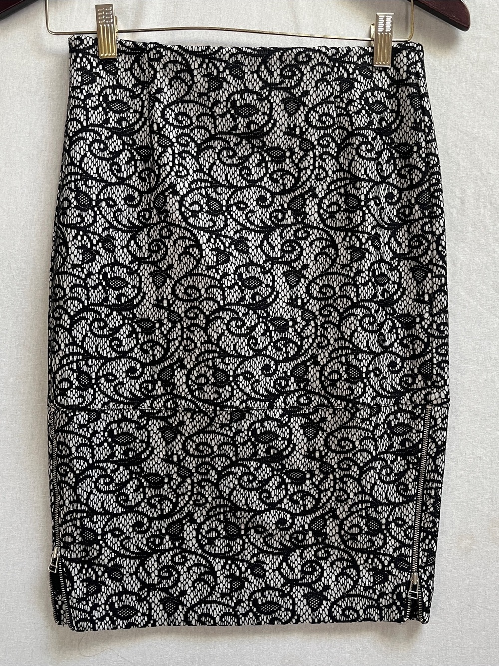 Wilfred Aritzia Mignonne Lace Paisley Side Zip Pencil Skirt 4